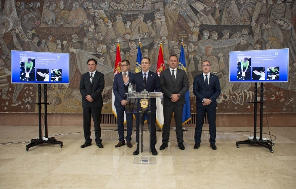 "Policija je oduzela 42 stana, 11 kuća, stambenu zgradu, hotel, pet poslovnih prostora, 2,2 hektara zemljišta, garažu, 32 putnička motorna vozila..."