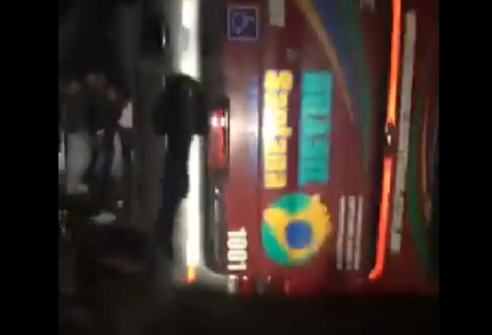 Prevrnuo se autobus! Najmanje 17 mrtvih (FOTO)