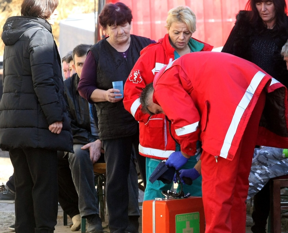"Čula su se tri udarca, pa jauci! Dve devojčice su ležale pored puta, dečaka smo našli 40 metara dalje!"