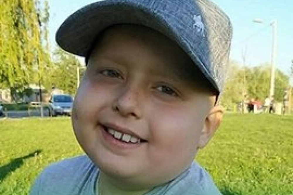 Mali Zlatan sanja da bude fudbaler, ali samo uz našu pomoć može da pobedi leukemiju!