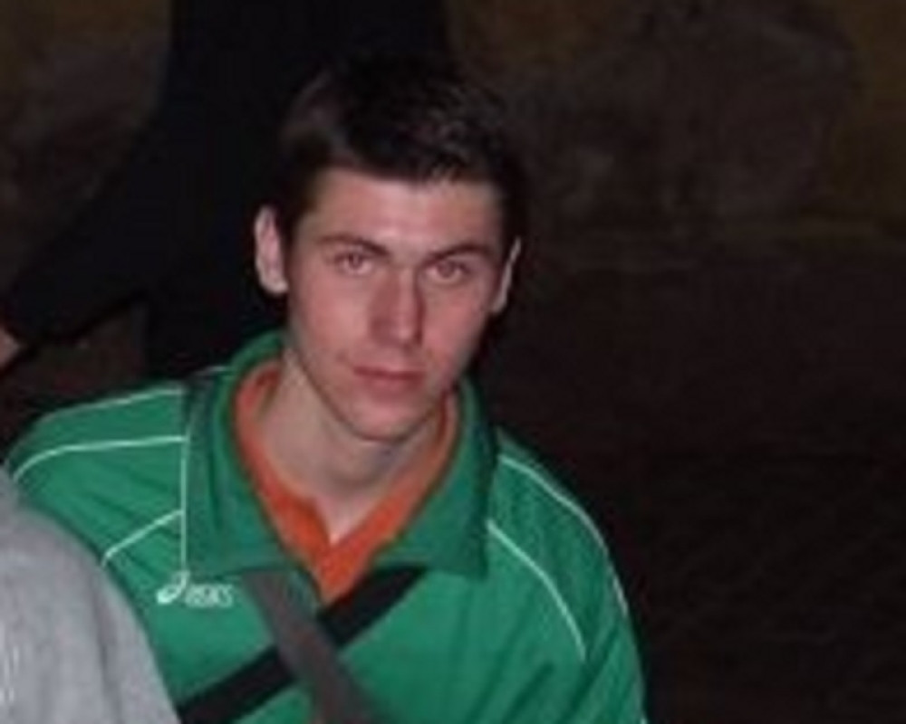 "Ležao je na majčinim rukama, uporno ga je dozivala... Donosili smo peškire da zaustavimo krvarenje, a otac je..."