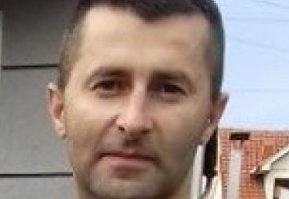 Javio se ženi na telefon i od tada mu se gubi svaki trag! Ako ga vidite odmah pozovite policiju! (FOTO)