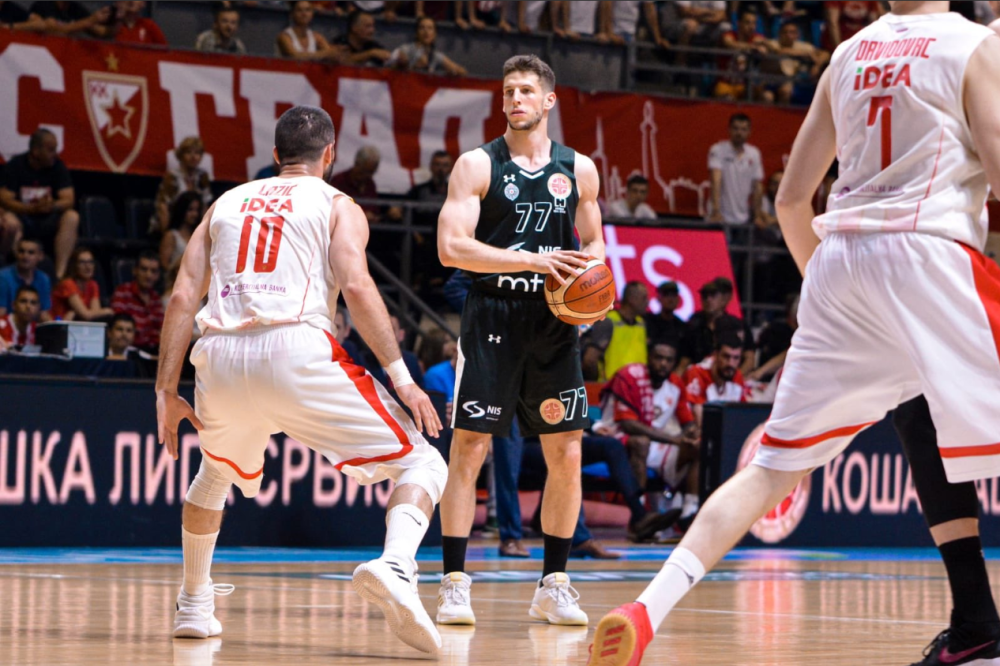 Zvezda povela u finalu plej-ofa! Davidovac i Dobrić trojkama slomili Partizan sa čudesnim Renfrom! (VIDEO + FOTO)