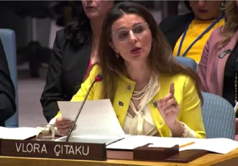 Vlora Čitaku bez srama napala Anu Brnabić, a onda joj je Putinov čovek jednom rečenicom zapušio usta! (FOTO)