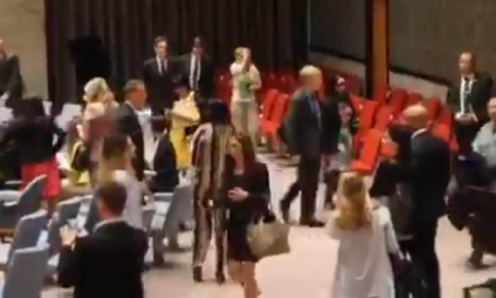 Albanka vređala Srbe, a onda se na čistom SRPSKOM začulo: NE SVIRAJ KU**U, AJDE BRE, GLUPAČO!