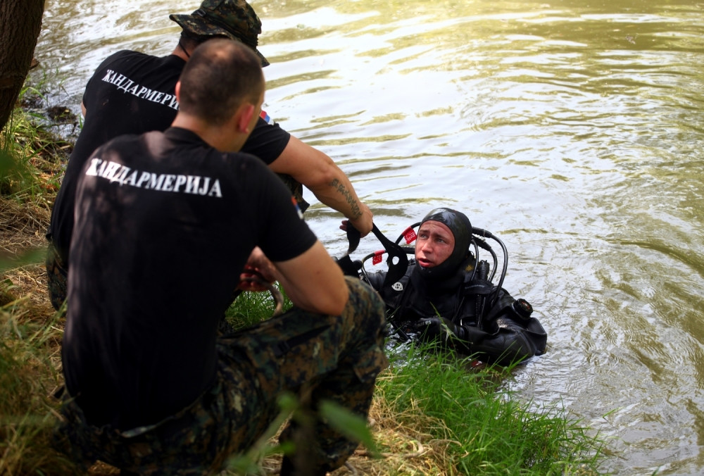 Ronioci Žandarmerije izvukli telo dečaka koji se utopio pred očima brata i druga!