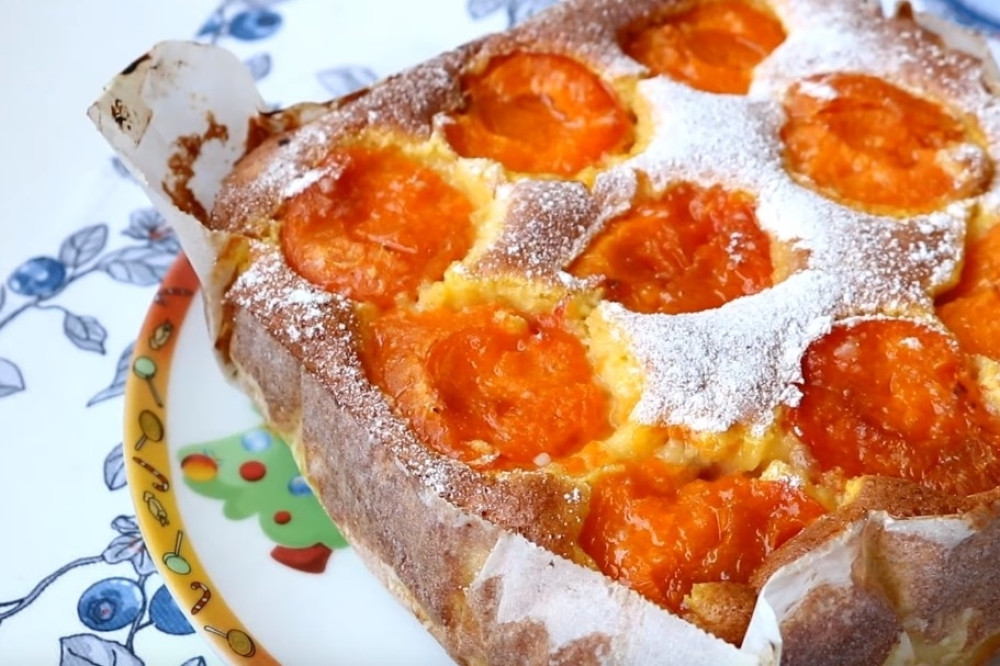 Najsočniji kolač od kajsija - pravi ukus leta!