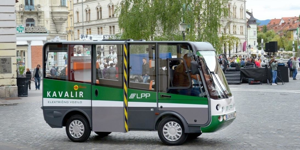 Građane će besplatno prevoziti mali električni autobusi! (FOTO)