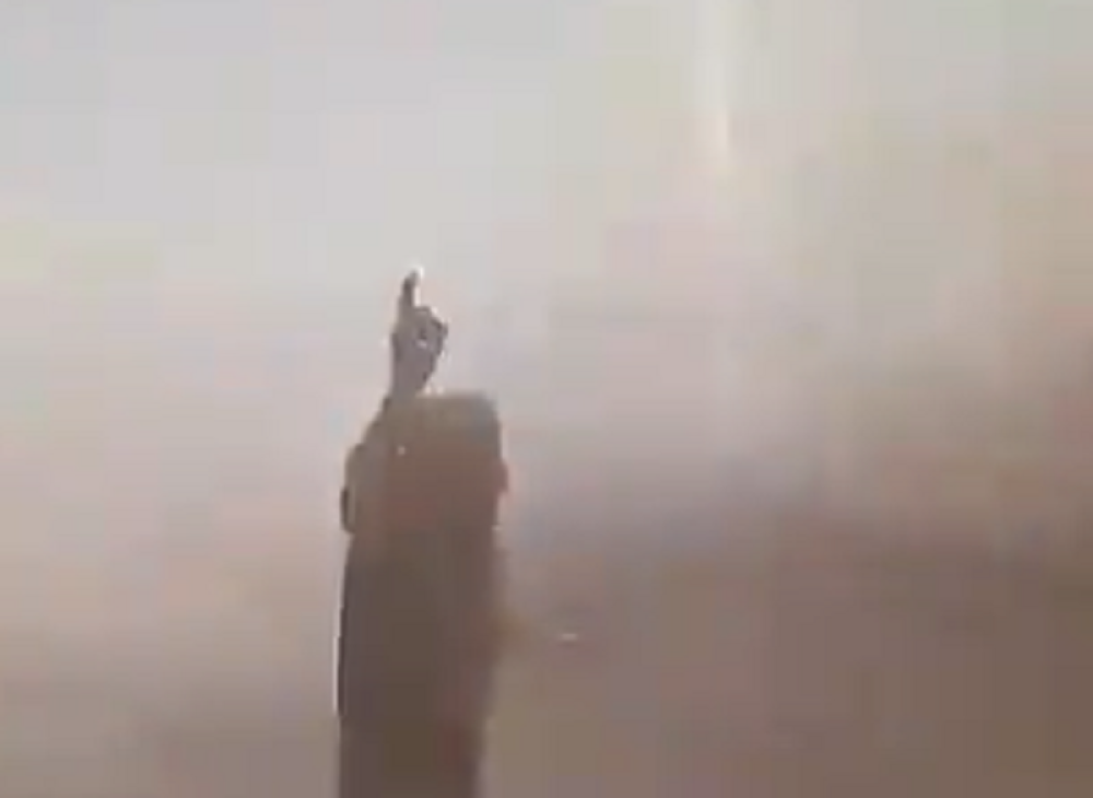 Rusi ih bombarduju, a oni VRIŠTE od zadovoljstva! Pogledajte tu nenormalnu EUFORIJU (VIDEO)