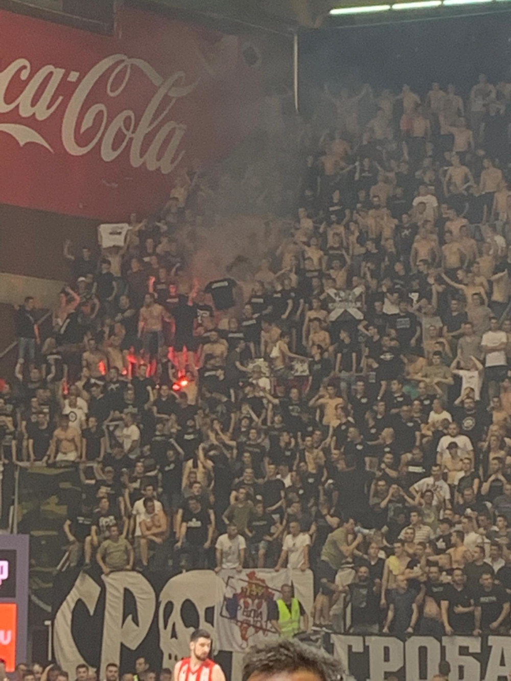 Nećete verovati šta su "Grobari" iz Prijedora uradili sa dresom Crvene zvezde (FOTO)