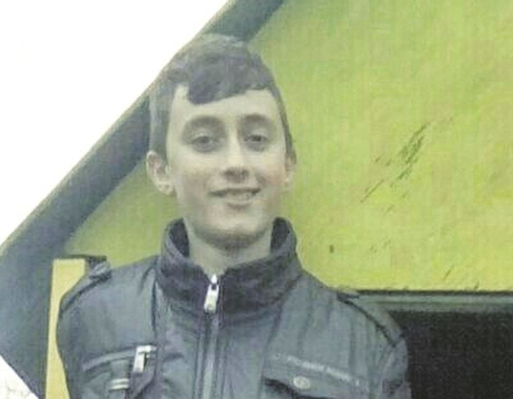 Ispovest oca čiji se sin udavio u seoskoj bari, detalji prizora koji se urezuje: Lice mu je bilo bledo, a položaj ruku je posebno jeziv