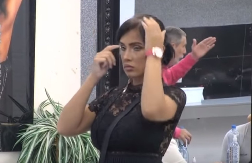 David GAZIO i ŠUTIRAO Aleksandru, bila sva u podlivima! Snimak kao dokaz?!