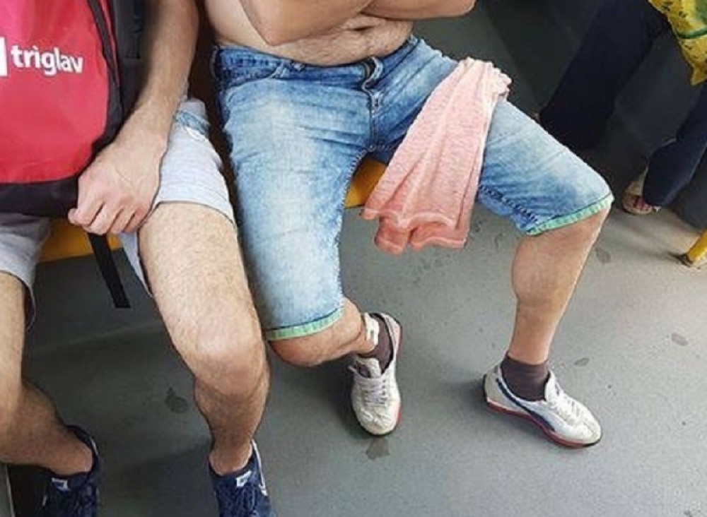 Zbog ovih muškaraca se vožnja pretvara u horor! Isto rade svakog leta, Beograđane izbezumio prizor! (FOTO)