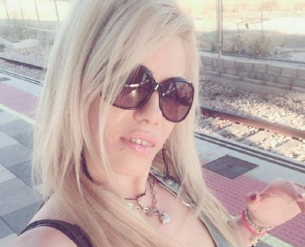 Trudna Elena (36) brutalno ubijena u stanu! Dečko zatekao stravičan prizor, policija sumnja da je iskasapljena zbog posla kojim se bavila! (FOTO)