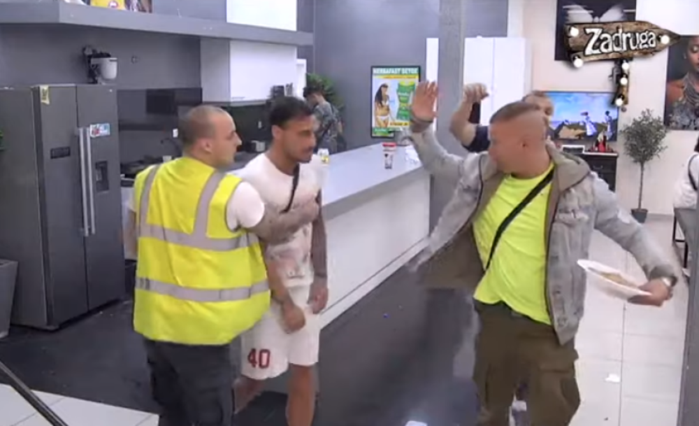 Havarija u Beloj kući! Zadrugari zaratili NA KRV I NOŽ, obezbeđenje odmah uletelo! (VIDEO)