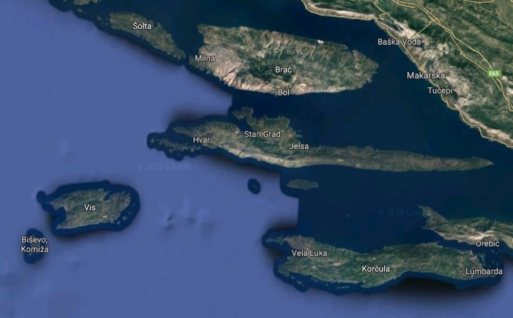 Užas na Jadranu: Pilot poleteo iz Dubrovnika, a kod Hvara letelica se IZNENADA survala u more