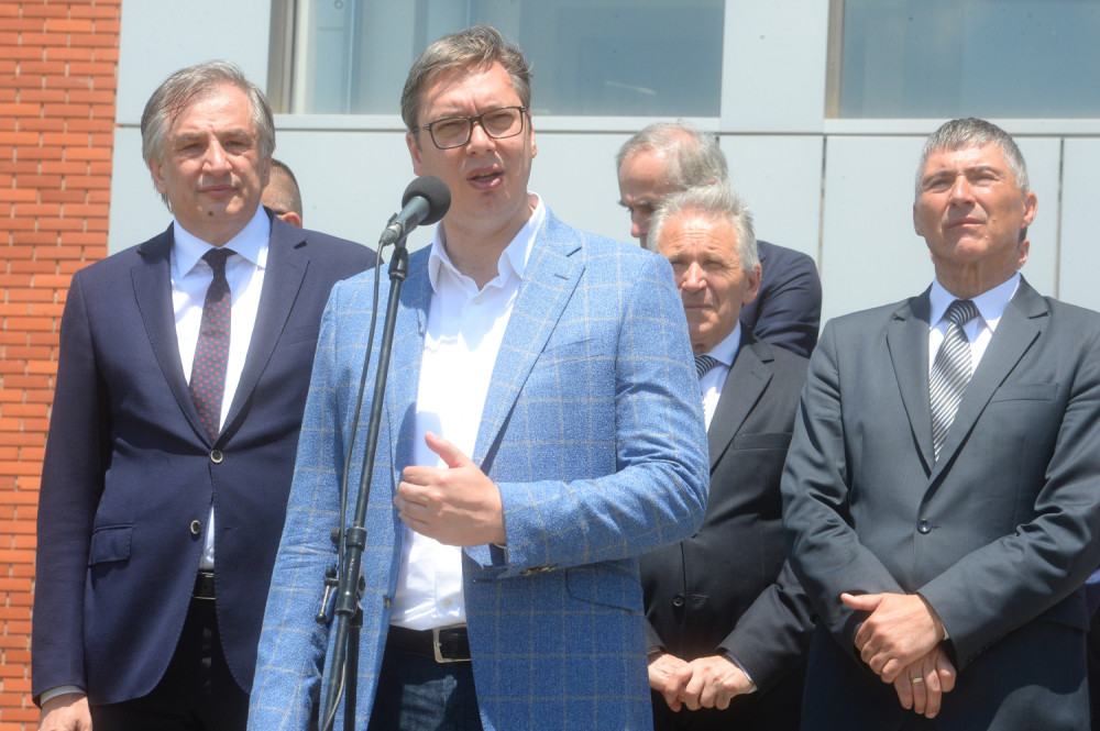 Vučić povodom napete situacije u Podgorici: PREZRELI SU MOJU MOLBU, HVALA IM!