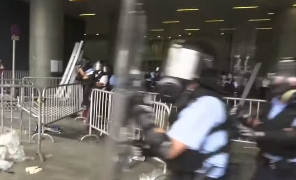 Neko ozbiljno ROVARI u Hong Kongu! Iz Pekinga stiglo poslednje upozorenje NEPRIJATELJIMA KINE!