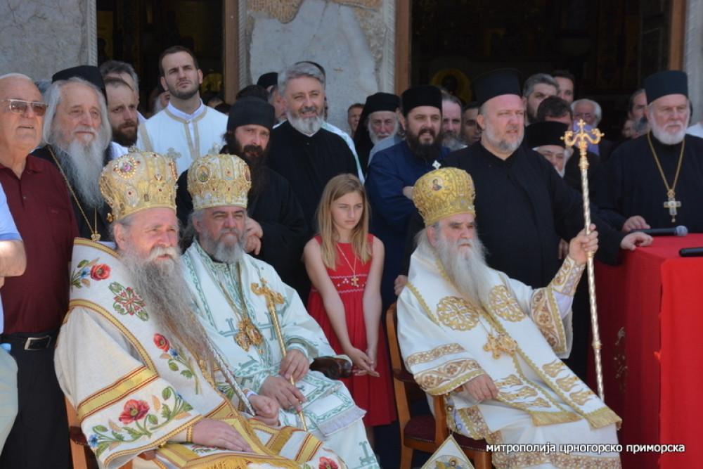 Stigla poruka iz Podgorice koju niko živ ne razume! Premijer je nadmašio i SAMOG MILA!