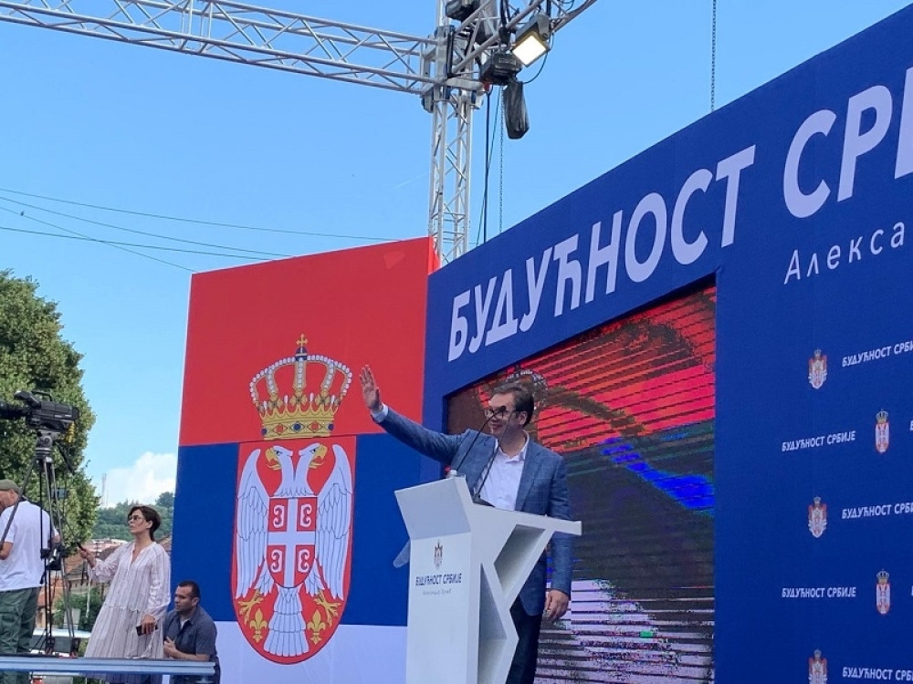 Predsednik Vučić stao uz svoj narod u Zaječaru: Svi funkcioneri će LETETI! (FOTO)