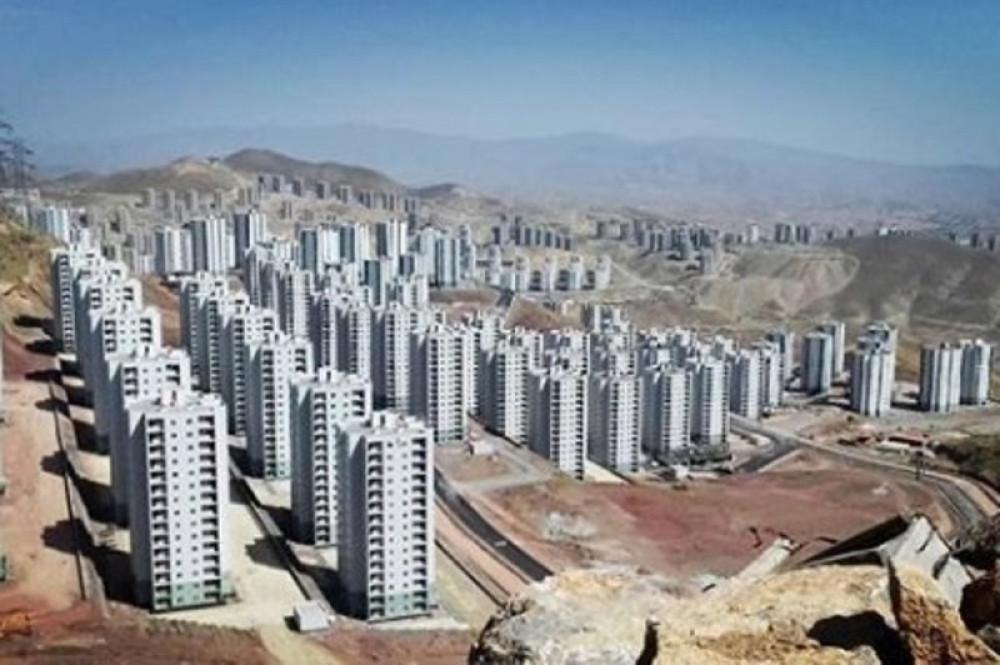 Bacili su milijarde na naprave grad iz temelja, a sada ga vetar zatrpava peskom, evo šta je pošlo po zlu! (VIDEO)