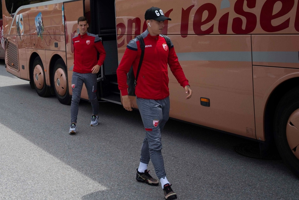 Zvezda stigla u Vindišgarsten! To je talija za Ligu šampiona! (VIDEO + FOTO)