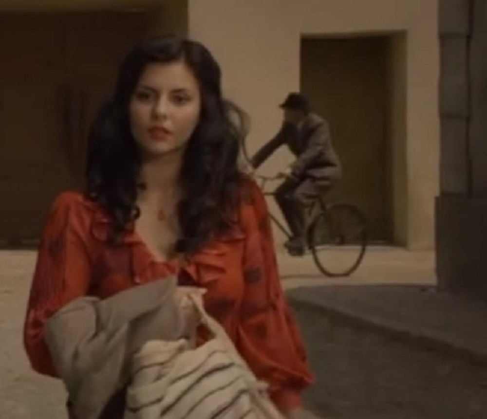 Glumica Danina Jeftić se nakon burnog razvoda vratila u Beograd, ponovo snima i nećete verovati kako izgleda (FOTO)