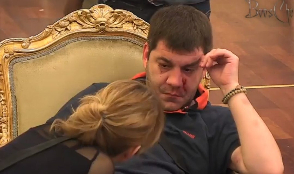 Krvnički ga je TUKLA u rijalitiju, a sada je Ivan Marinković uradio za Jelenu ono što nije NI ZA JEDNU DEVOJKU! (FOTO)