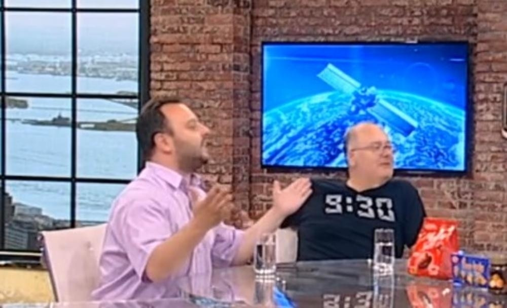 Stani, PIJANA BUDALO, neurotičaru jedan! Donesite mu lozu da se smiri!