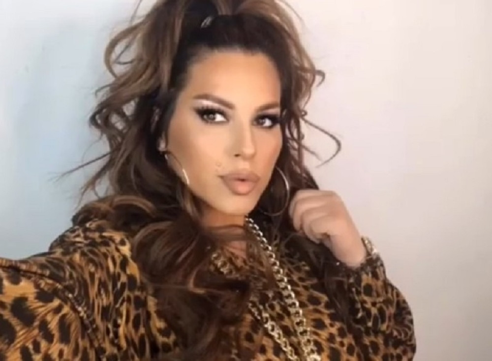 Zavirite u DOM Seke Aleksić! Soba prepuna CIPELA, ogromno kupatilo, a ono što ima na zidu sve je ODUŠEVILO! (FOTO+VIDEO)