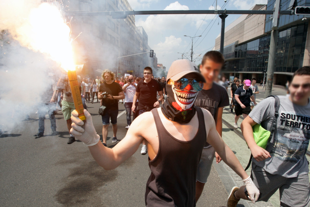Saobraćaj se PREUSMERAVA, prevoz ide alternativnim putevima, a OVE ulice su POTPUNO BLOKIRANE (FOTO)