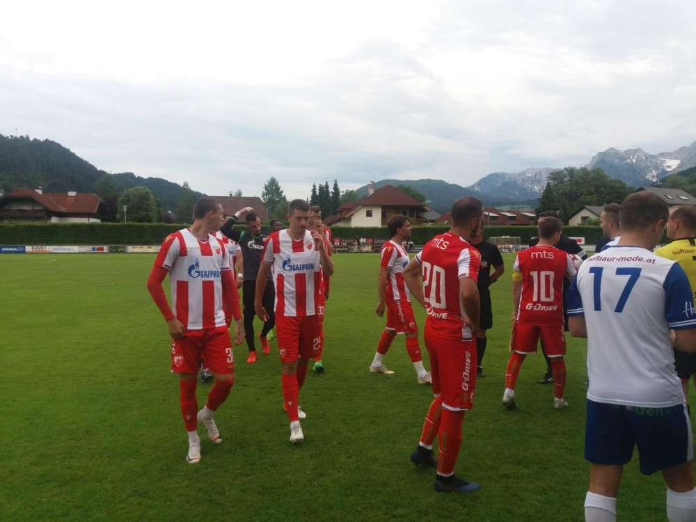 ŠOK TERAPIJA! Zvezdini fudbaleri se smrzli! (FOTO + VIDEO)