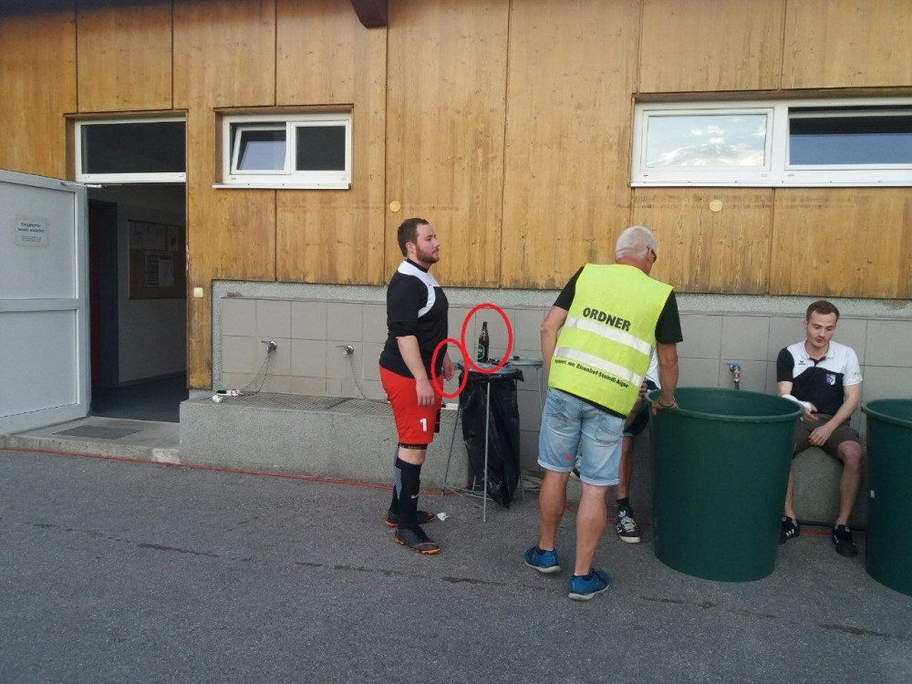 Fudbaler Zvezdinog protivnika uz cigaru i pivo preboleo težak poraz svog tima! (FOTO + VIDEO)