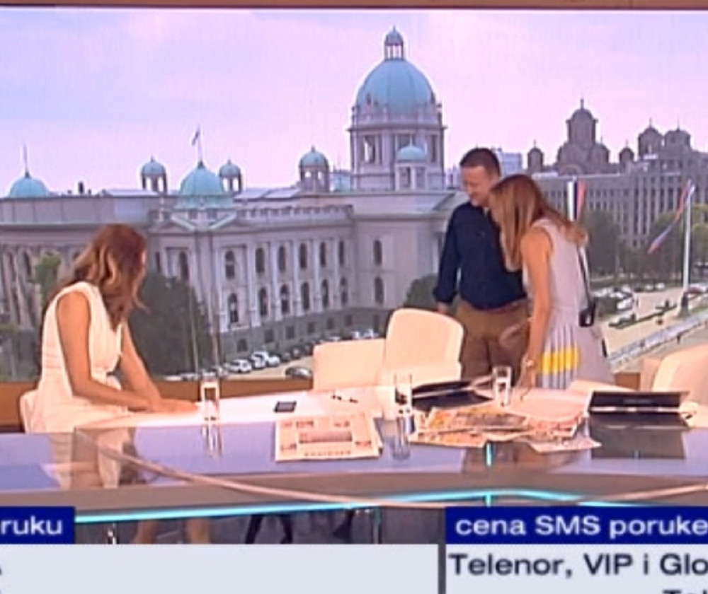 Ona uletela usred emisije, Jovana i Srđan VAN SEBE! Gosti se nisu pomerali! (VIDEO)