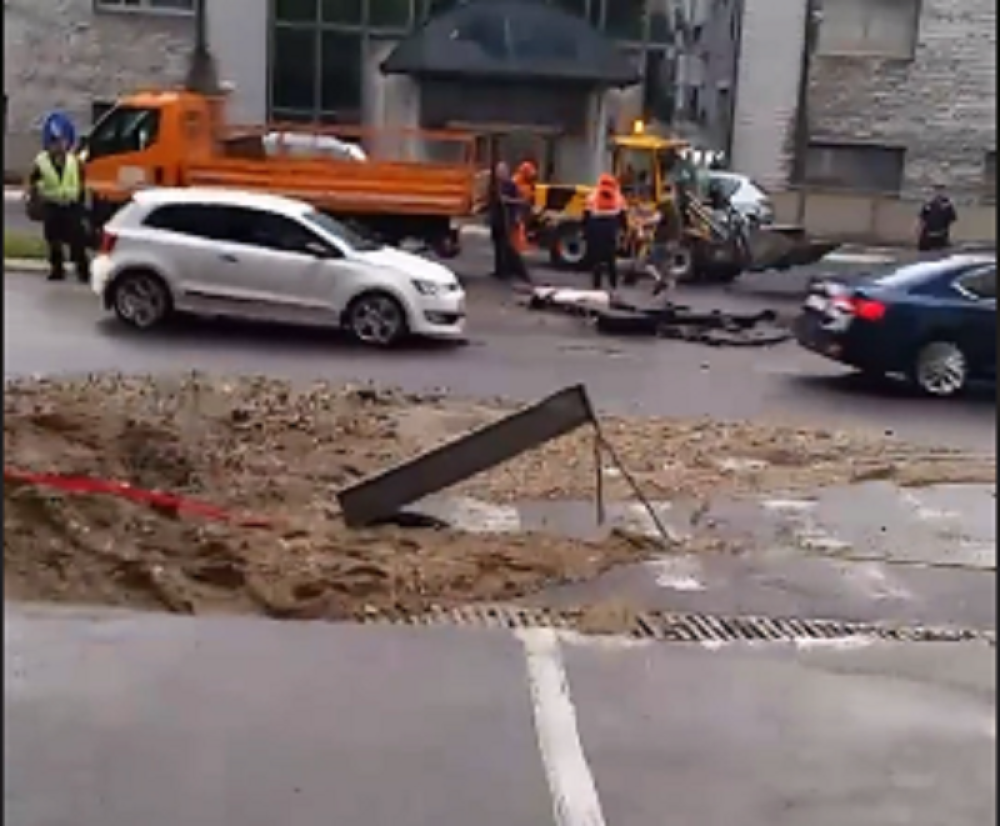 Zemlja se otvorila, ovo je sama KAPIJA PAKLA! (FOTO)