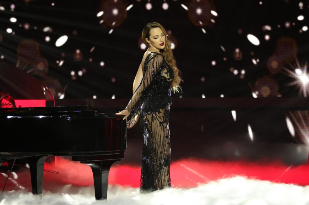 Aleksandra je izašla na scenu u providnoj haljini i svima su pale vilice