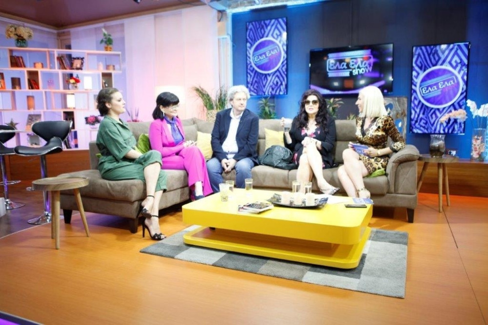 Milomir Marić u ringu sa četiri žene!