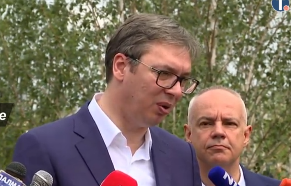 Predsednik Vučić se POTRESNIM REČIMA oprostio od Žarka Varajića