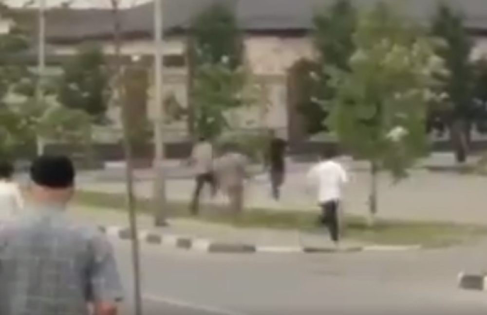 Udar na Kadirova. Žestoka pucnjava! Rafali leteli na sve strane! Putinov saveznik u opasnosti (VIDEO)