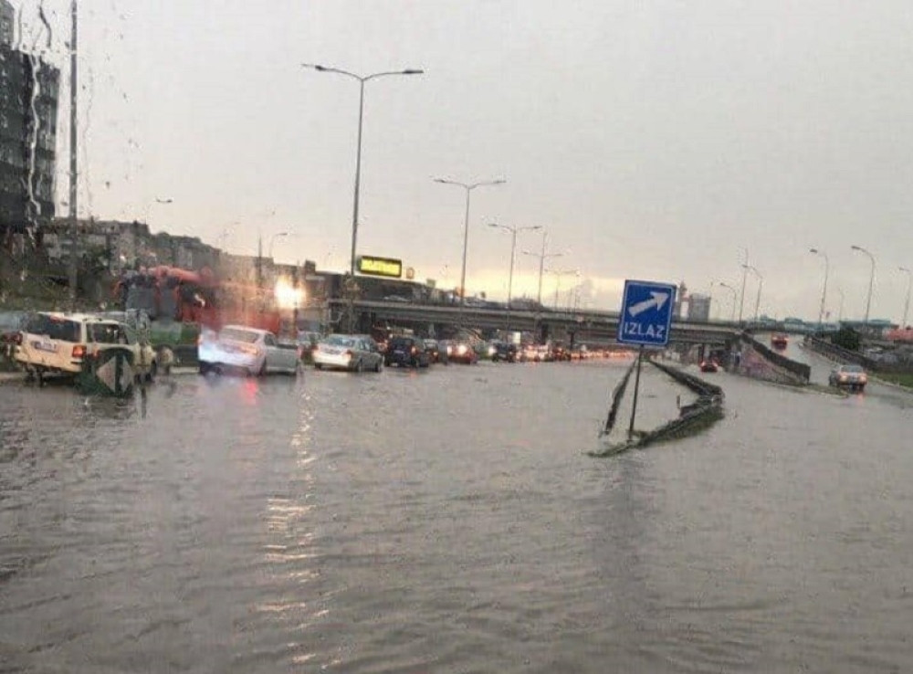 Poplavljeno 20 obdaništa u Beogradu, 6.000 domaćinstava bez struje! Najugroženija leva obala Dunava