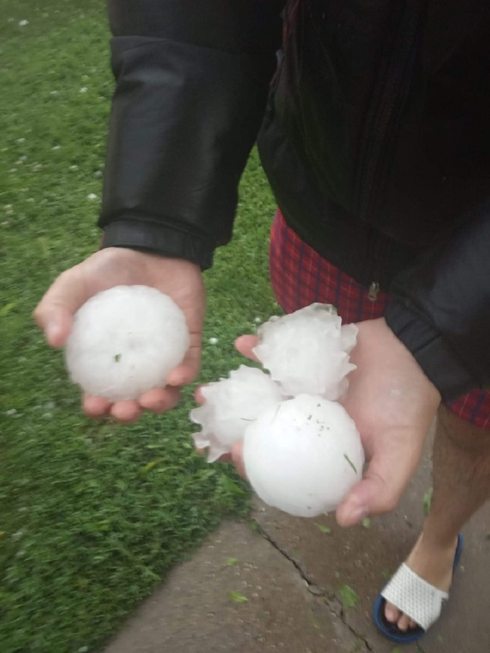 Jak GRAD razorio Valjevo i Zlatiborski okrug! RHMZ IZDAO NAJNOVIJE UPOZORENJE!