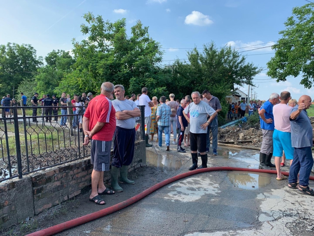 Voda iz "Vodovoda" je ispravna, ali nove opasnosti vrebaju, a ovo su SAVETI građanima!