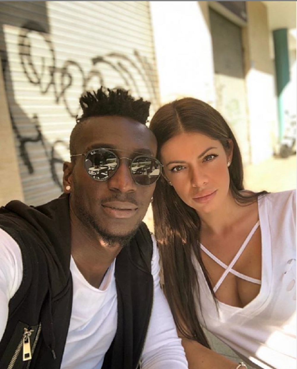 Ona me drži za mu*a, svuda me prati i bolje čuva od Serhija Ramosa! (FOTO)