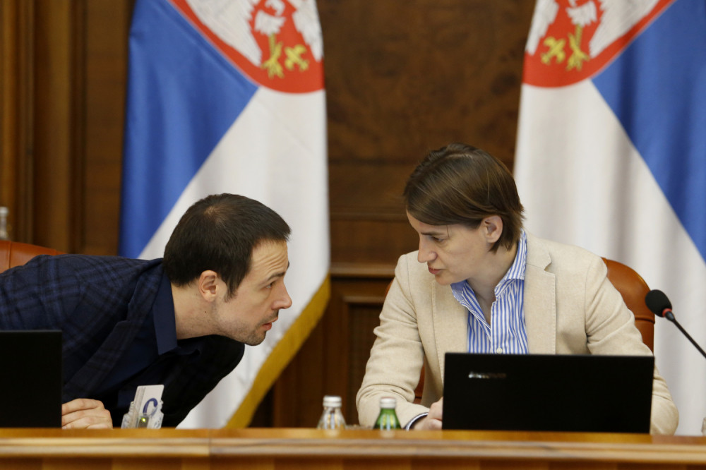 Premijerka Brnabić staće pred narod tačno u podne - Njeno obraćanje odrediće dalju budućnost Srbije!