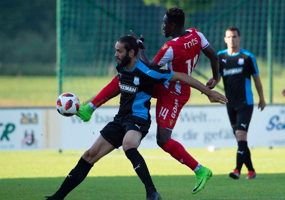 Šampion države pozamljuje vicešampionu dvojicu fudbalera!