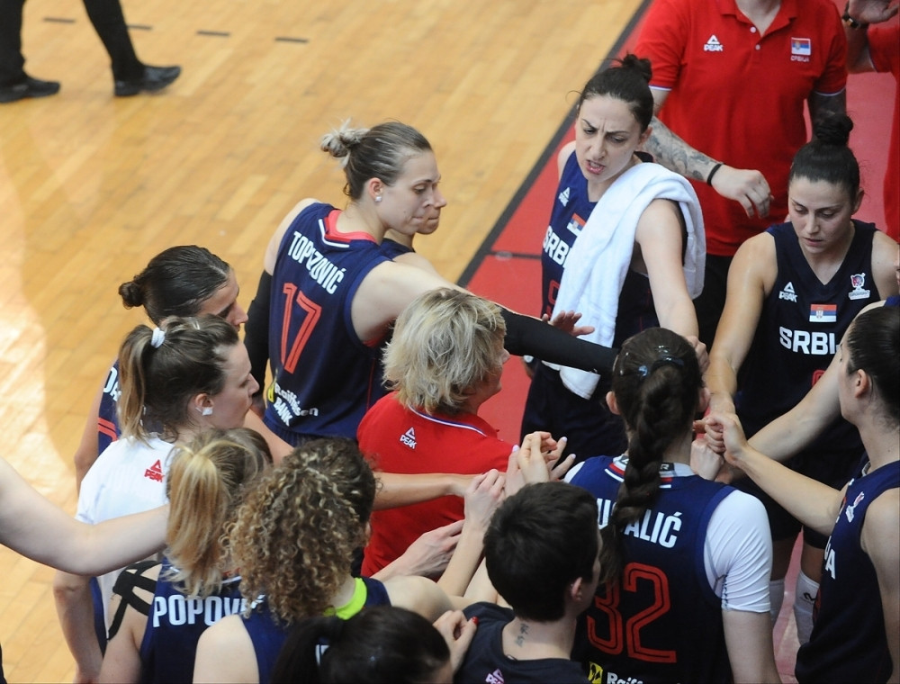 Jelena Bruks obećava da će devojke ostaviti srce na terenu