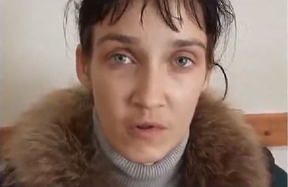 Beba je mrvila hleb po podu, pa joj ga je majka Svetlana strpala u usta. Sada je MRTVA!