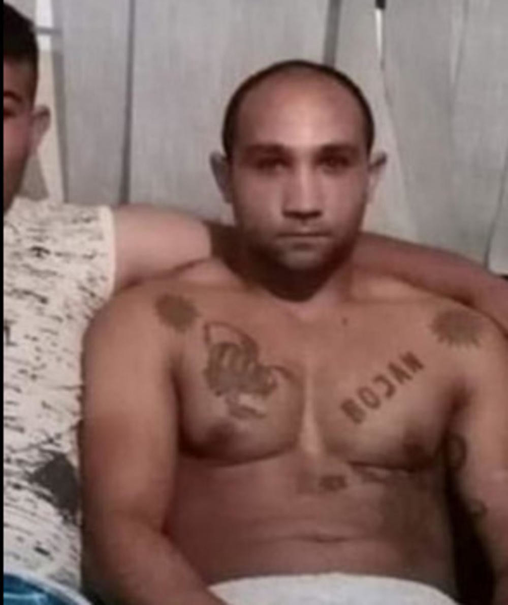 Ovo je manijak koji je napao dete u Čačku! Milan je pratio, ugurao u napušteno dvorište i počeo da joj CEPA ODEĆU! (FOTO)