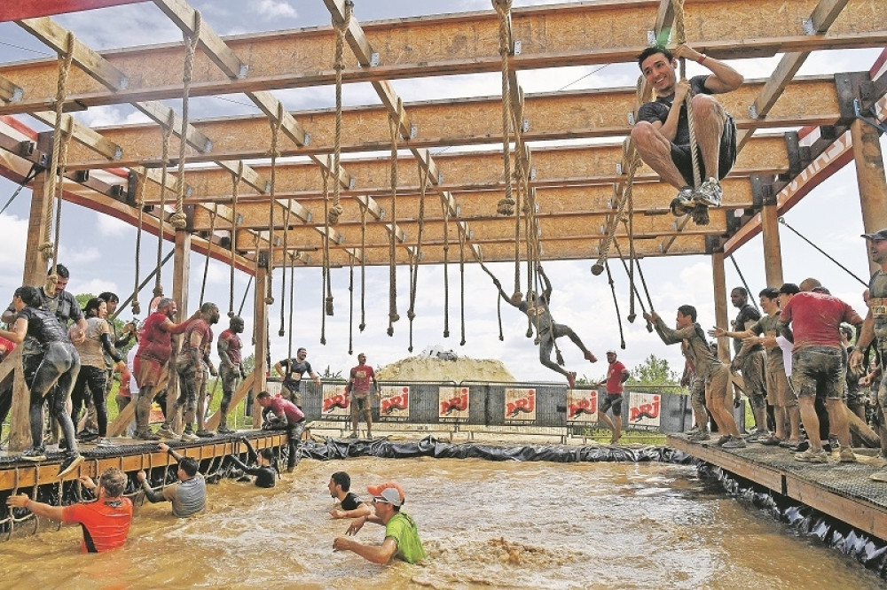 Vojni kamp u Francuskoj poligon za najspremnije sportiste! ROVOVSKA BORBA