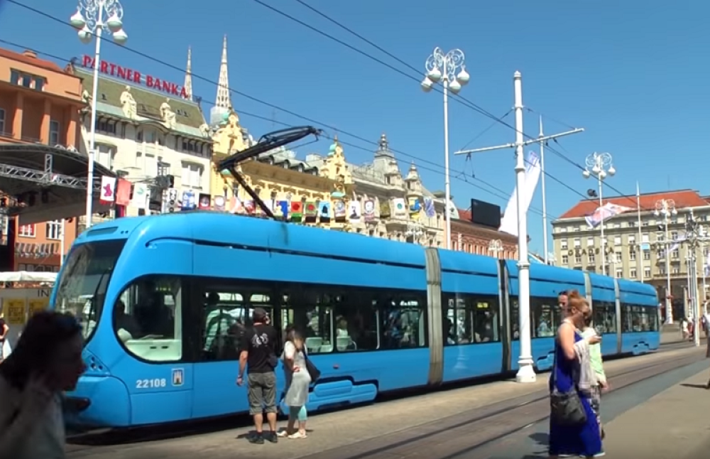 Na nesrećnog dečaka naleteo tramvaj u centru grada!